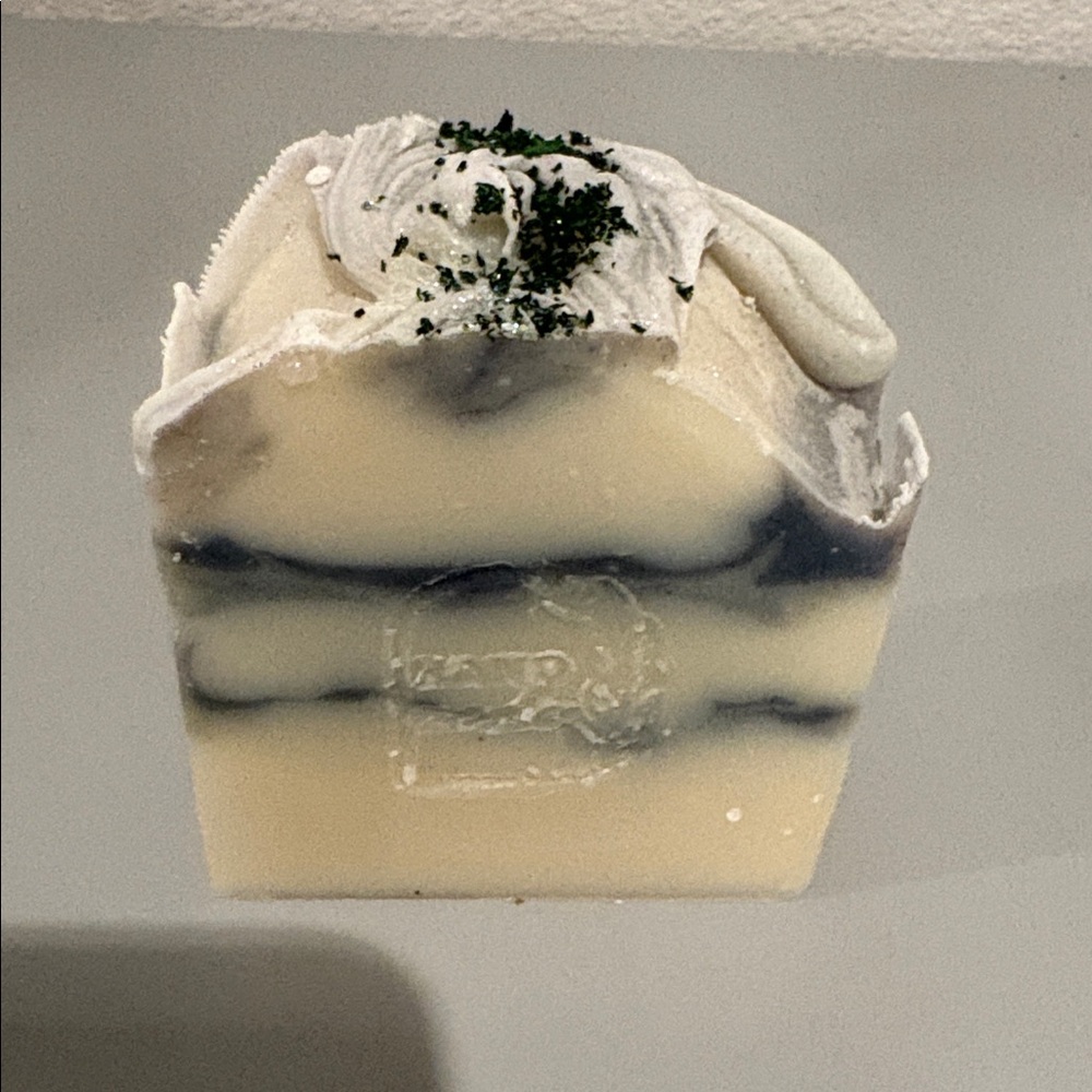 Eslira Natura Fog snd Fern Forest Bathing With Juniper Berry 5.5 oz